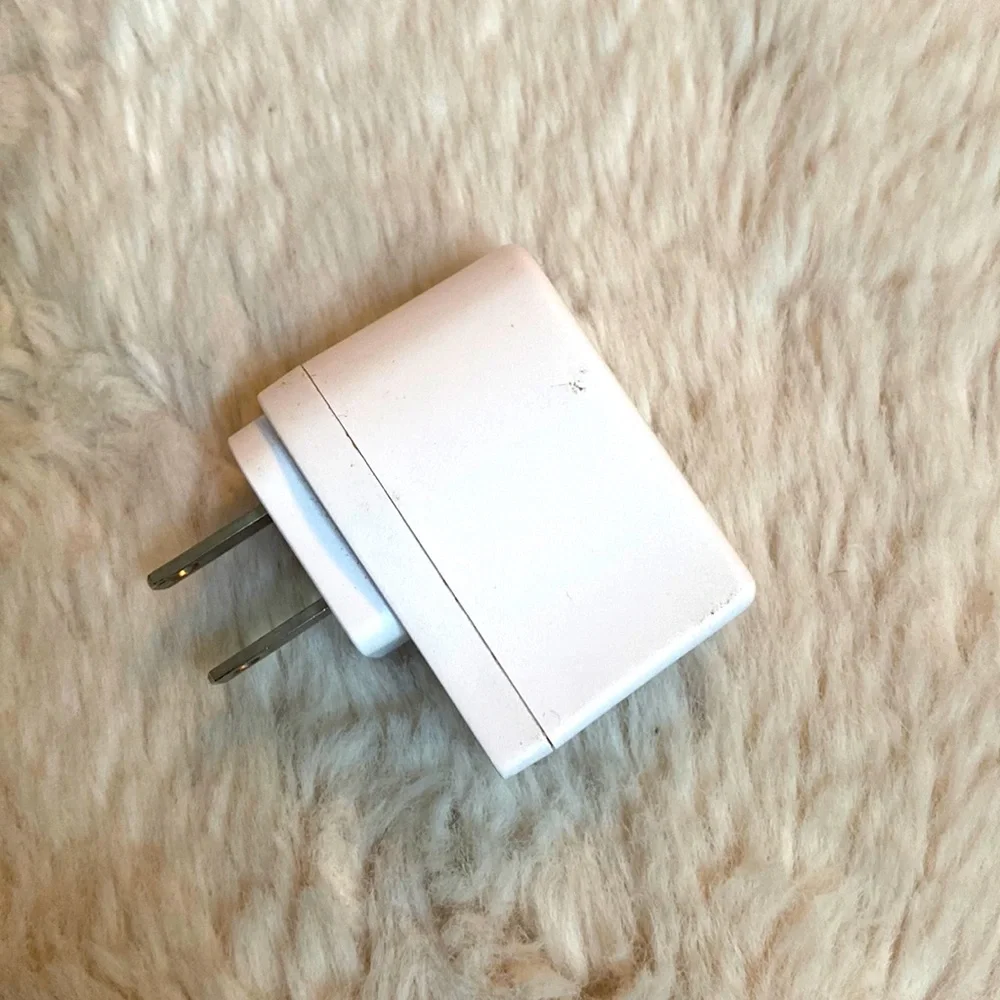 TRAVEL POWER SUPPLY ADAPTER